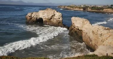 The rocky natural bridges in Santa Cruze State Park during a sunny afternoon